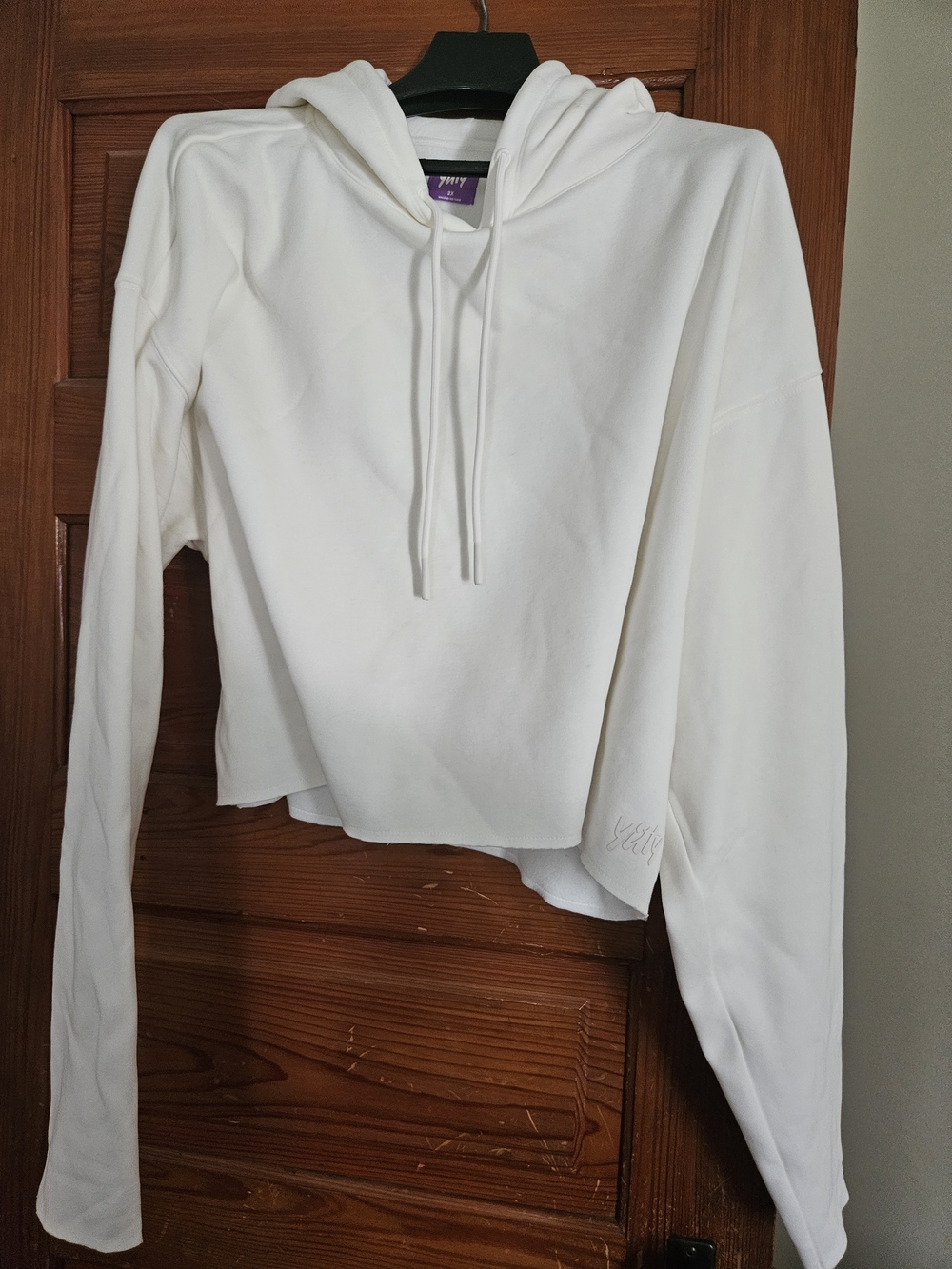 YITTY White Cropped Hoodie with Drawstring Hood